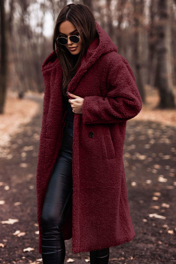 Dam-teddy-fleece-kappa med generös huva och praktiska sidofickor Mirla-Eva Jonsson