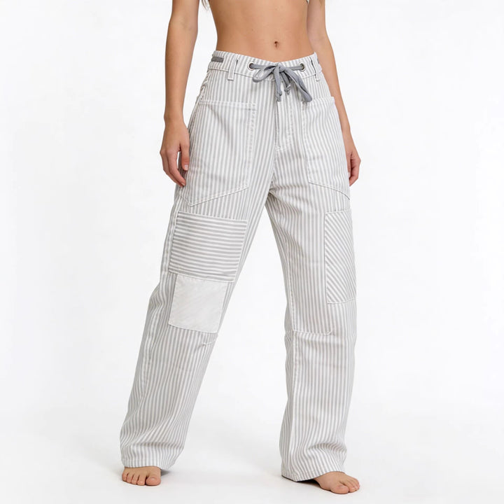 Dam wide cargo pants with practical pockets and unique design Mirla-Eva Jonsson