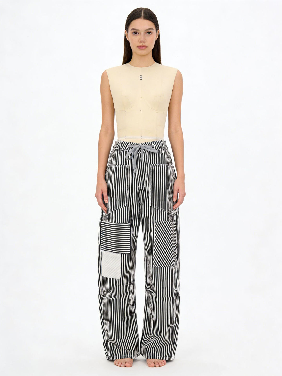 Dam wide cargo pants with practical pockets and unique design Mirla-Eva Jonsson