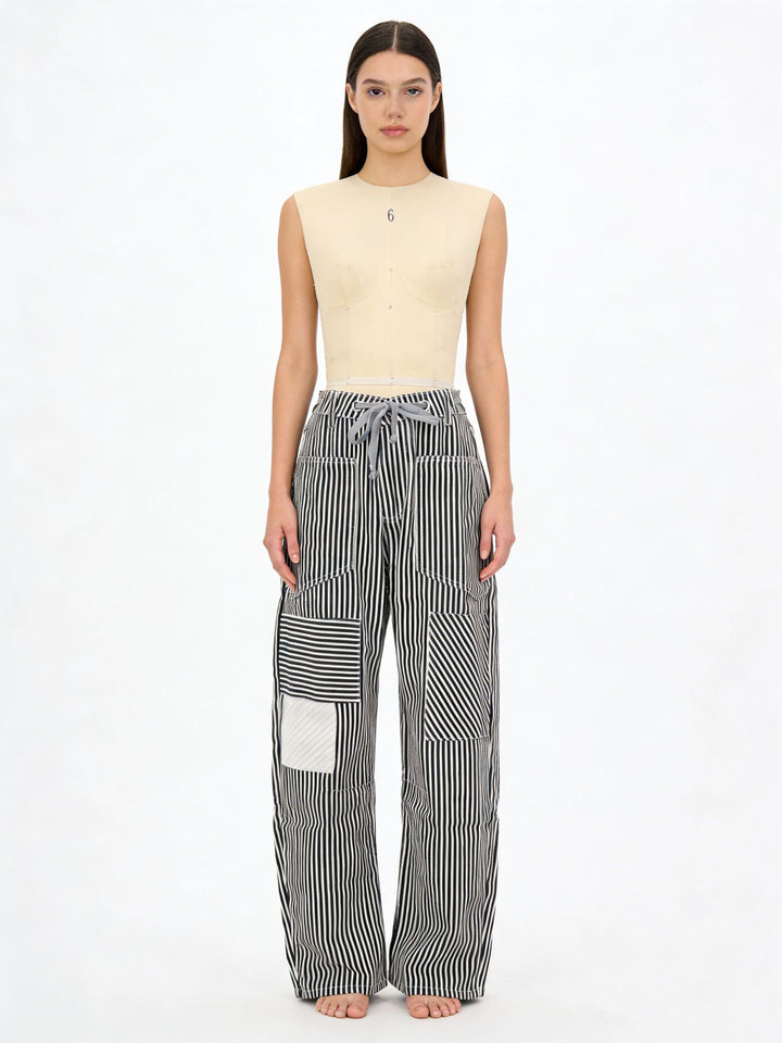Dam wide cargo pants with practical pockets and unique design Mirla-Eva Jonsson