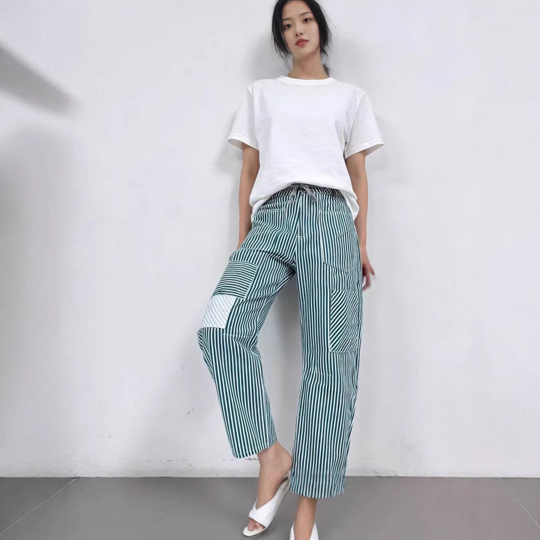 Dam wide cargo pants with practical pockets and unique design Mirla-Eva Jonsson
