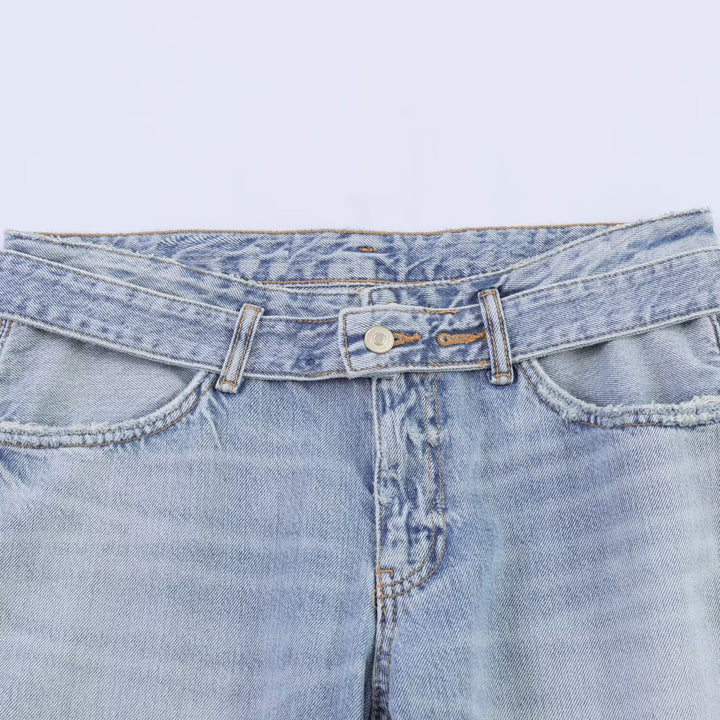 Dam wide jeans in a modern cut with high side openings Mirla-Eva Jonsson
