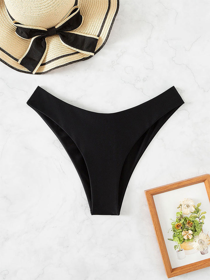 Dam women's high-cut bikini bottoms with high leg openings and comfortable fit Mirla-Eva Jonsson