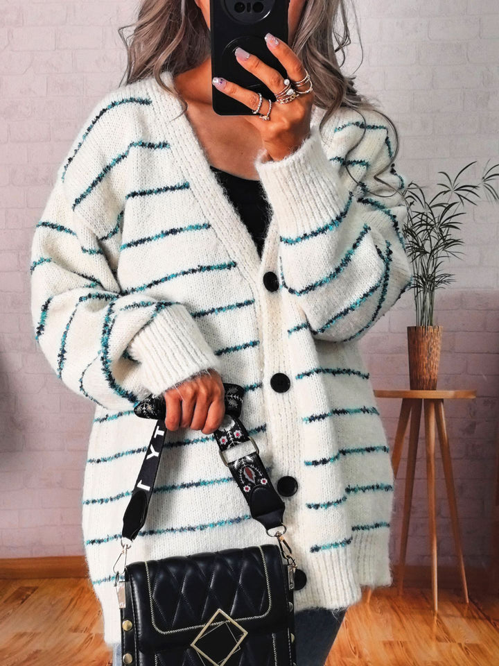 Damarnas grovstickad jacka med moda kontraststripes och eleganta knapppdetaljer Eva Jonsson-Eva Jonsson