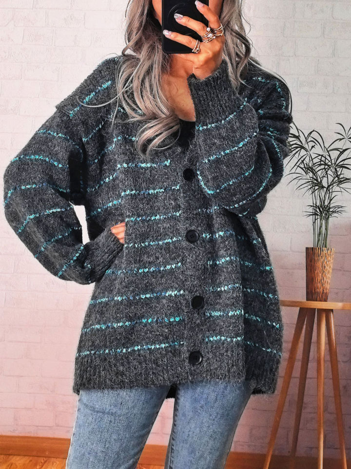 Damarnas grovstickad jacka med moda kontraststripes och eleganta knapppdetaljer Eva Jonsson-Eva Jonsson