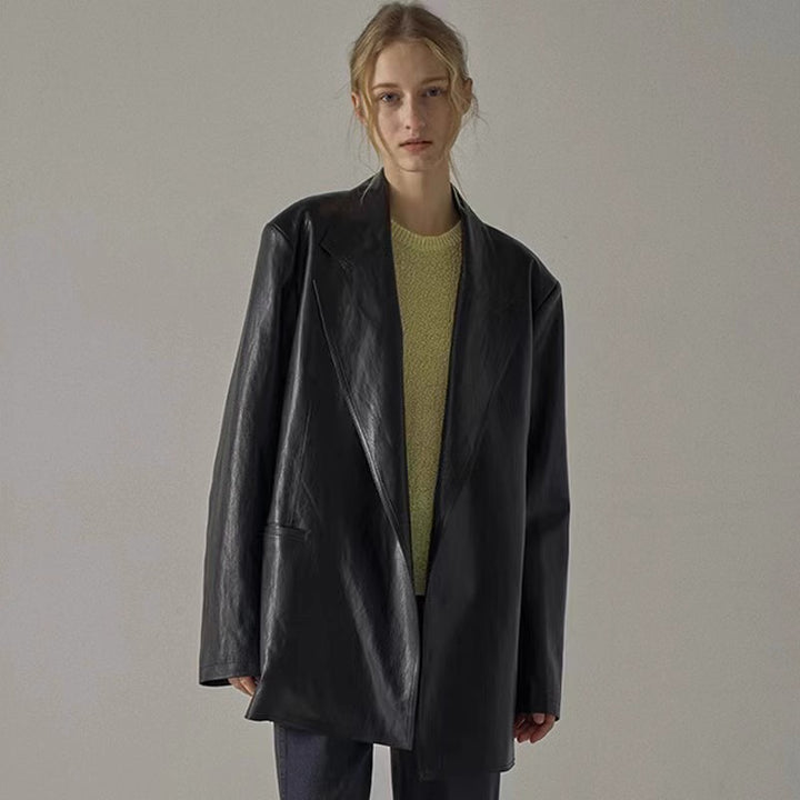 Damarnas överdimensionerade faux läder blazer Mirla-Eva Jonsson
