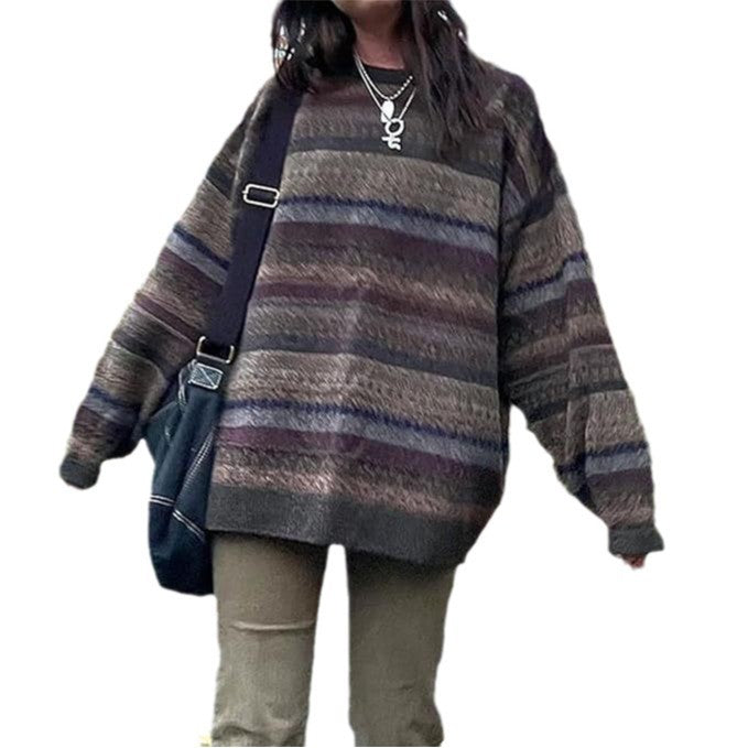 Damars mysiga oversized tröja med färgglad randig mönster och breda ärmar Mirla-Eva Jonsson