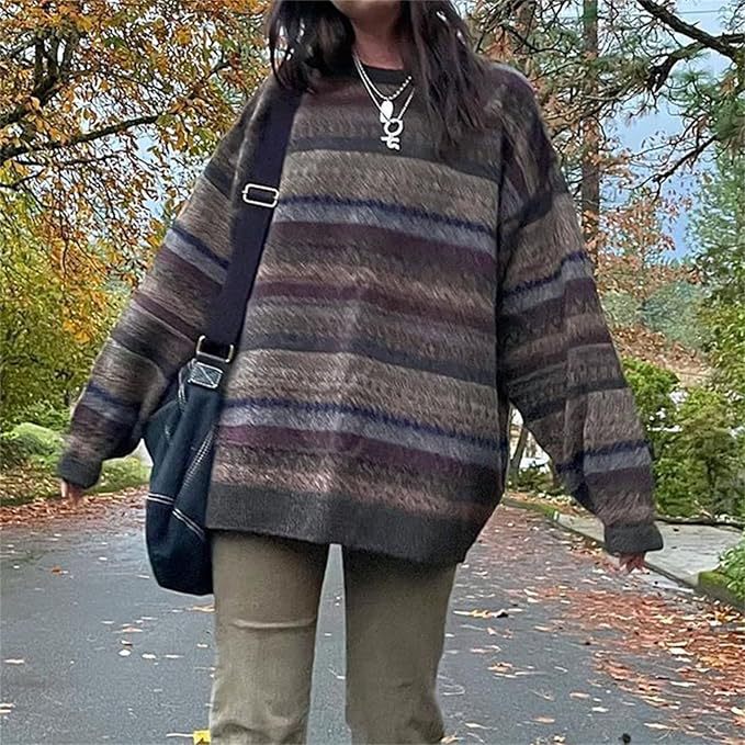 Damars mysiga oversized tröja med färgglad randig mönster och breda ärmar Mirla-Eva Jonsson