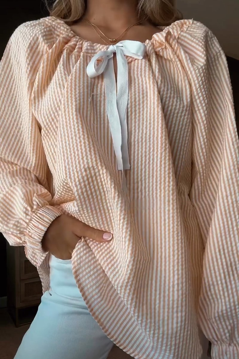Damblus med elastisk halsringning och svart knytning Mirla-Eva Jonsson