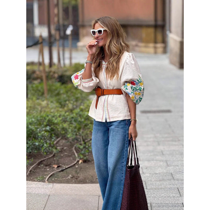 Damblus med färgglada broderier och voluminösa ärmar Eva Jonsson-Eva Jonsson