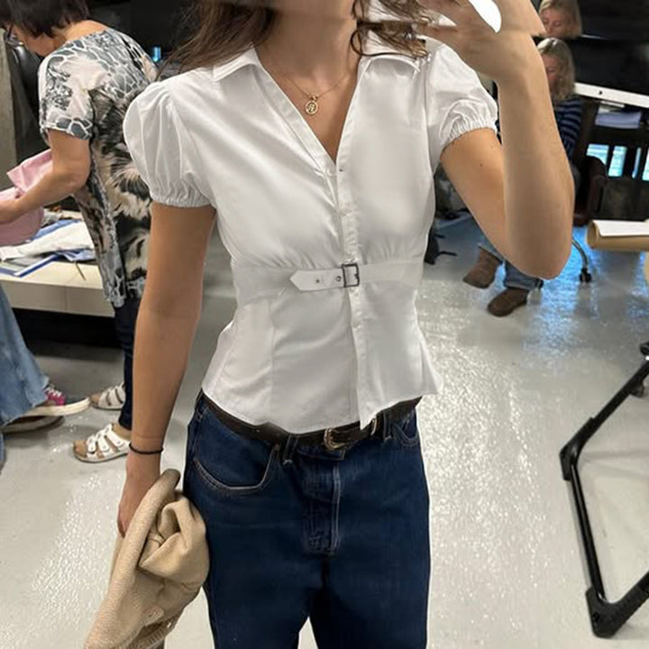 Damblus med figursydd skärning och elegant bältesdetalj Mirla-Eva Jonsson