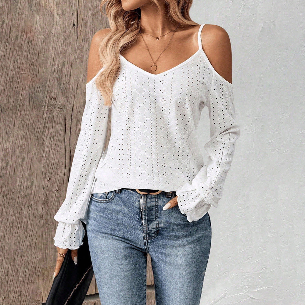 Damblus med off-shoulder detaljdesign och delikata volangdetaljer Mirla-Eva Jonsson