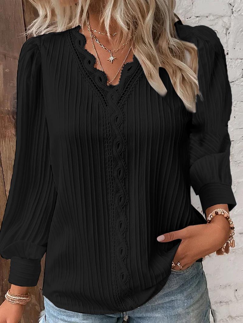 Damblus med strukturerad design och romantiska spetsdetaljer Eva Jonsson-Eva Jonsson