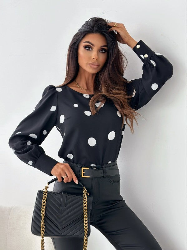 Damblus med trendiga puffärmar och polka-prickar Mirla-Eva Jonsson