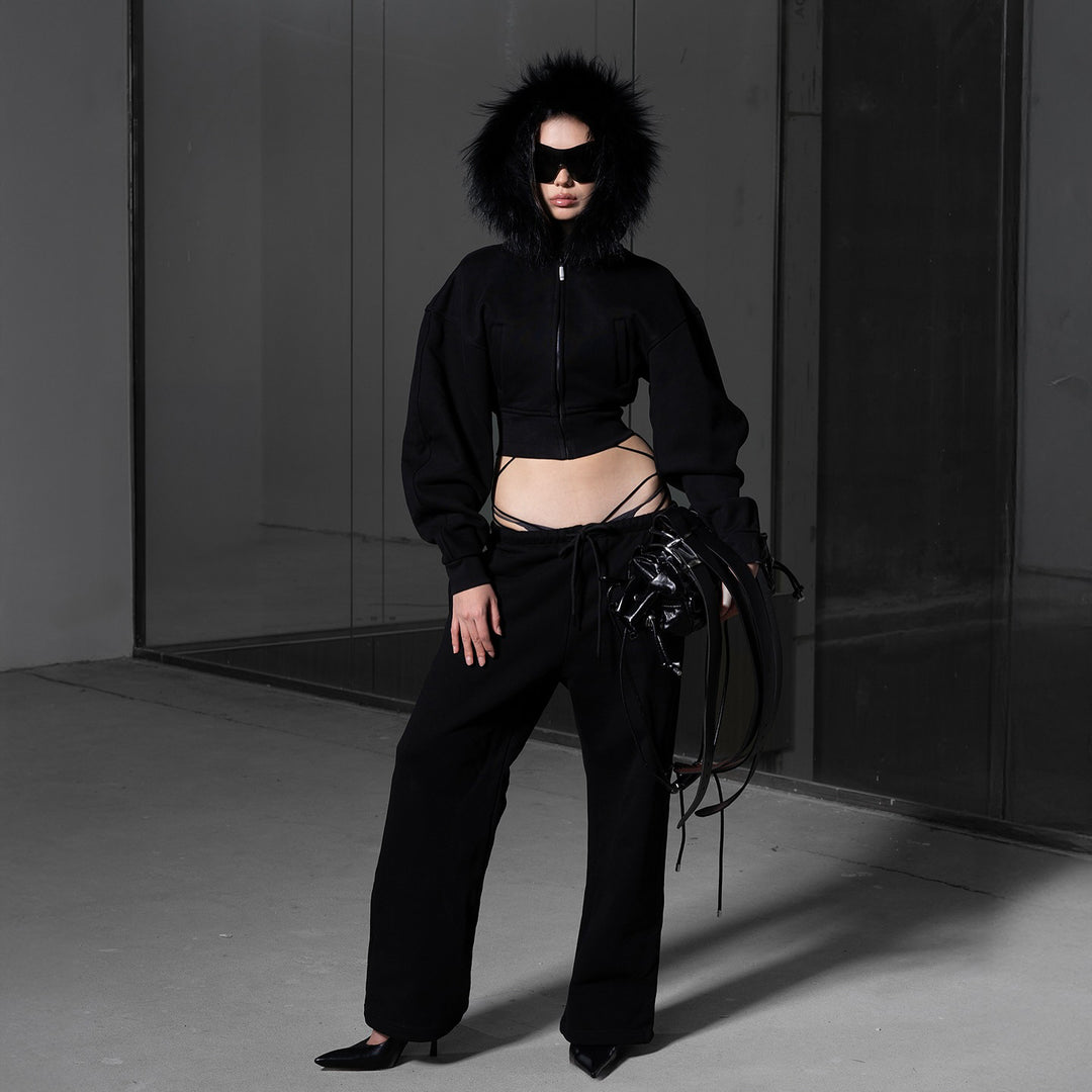 Damdens mode sweat-outfit med huva och konstpälsdetaljer Mirla-Eva Jonsson
