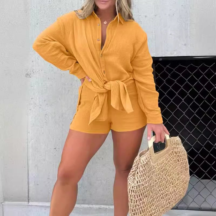Dame Avslappnad Krepp-Blus och Shorts-Set med Justerbart Bälte Mirla-Eva Jonsson