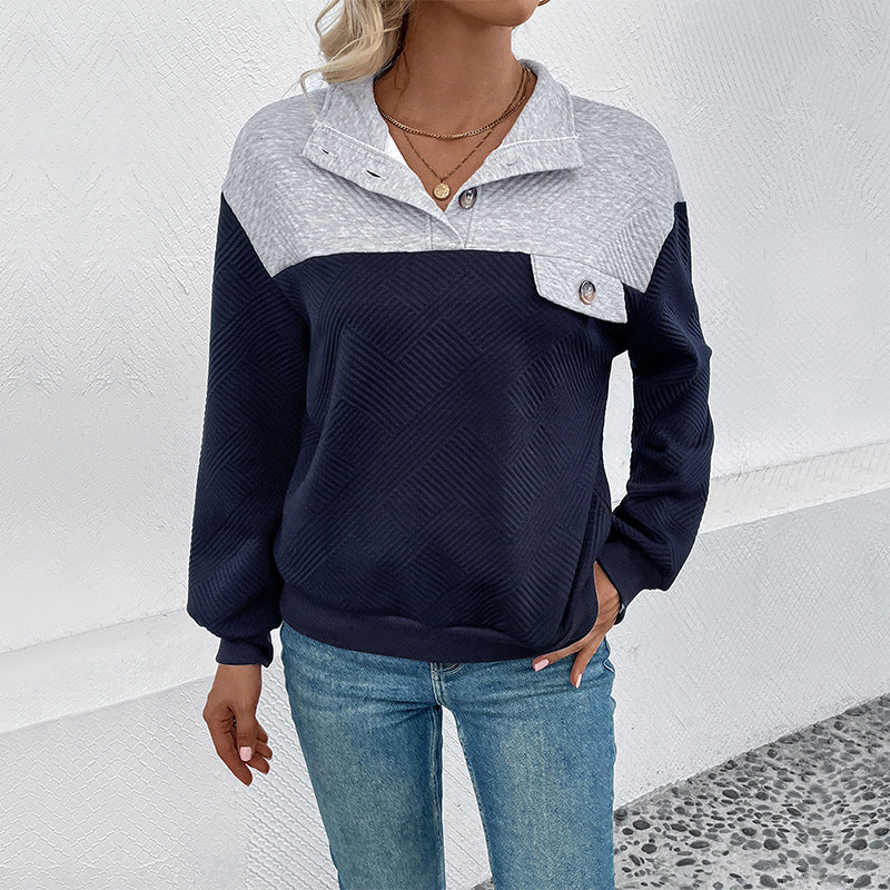 Dame Avslappnad Sweatshirt med Strukturerad Design och Knappdetaljer Mirla-Eva Jonsson
