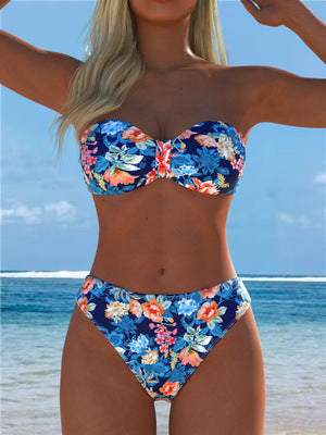 Dame Bikini-set med blommig balconette-top och högskuren trosor Mirla-Eva Jonsson