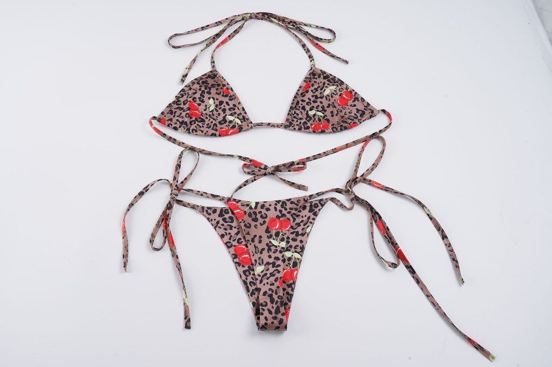Dame Bikini-set med lekfullt blommönster och justerbara axelband Mirla-Eva Jonsson