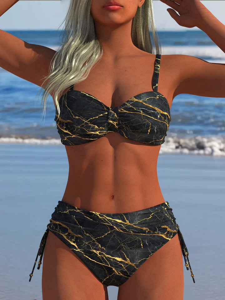 Dame Bikini-set med stiligt rutig mönster och guldfärgade accenter Mirla-Eva Jonsson