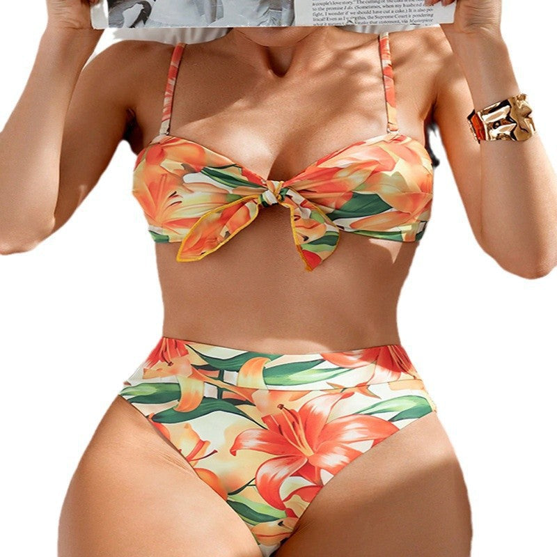 Dame Bikiniset med blommigt knytdesign och hög skärning Mirla-Eva Jonsson