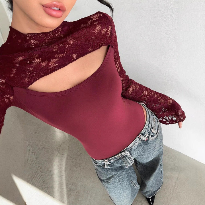 Dame Body med transparenta spetsärmar och modern cut-out Mirla-Eva Jonsson