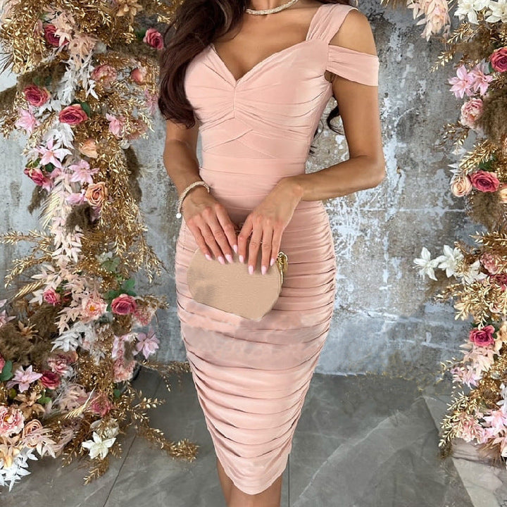 Dame Bodycon-klänning med asymmetrisk uringning och volangdetaljer Mirla-Eva Jonsson
