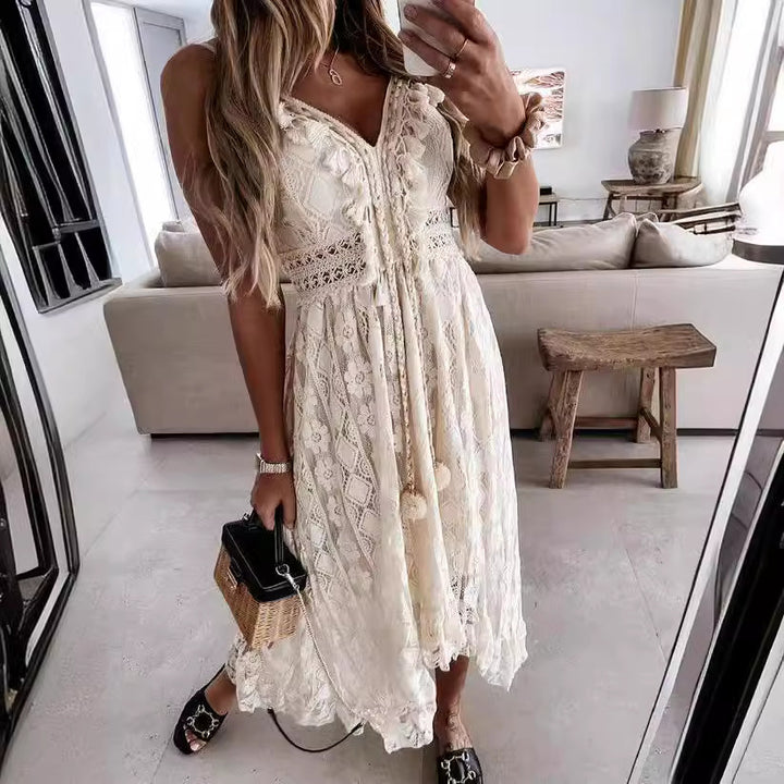 Dame Boho-maxiklänning med spetsdetaljer och dekorativa frynser Mirla-Eva Jonsson