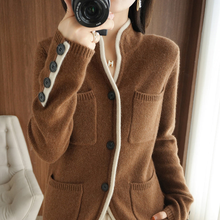Dame Cardigan med Högkvalitativ Ullkvalitet och Praktiska Fickor Mirla-Eva Jonsson