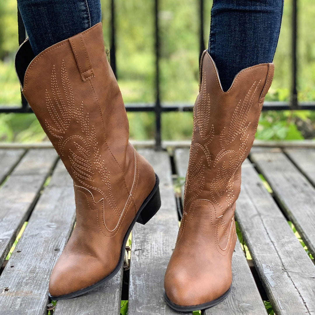 Dame Cowboystövlar med hög klack och konstfulla broderier Mirla-Eva Jonsson