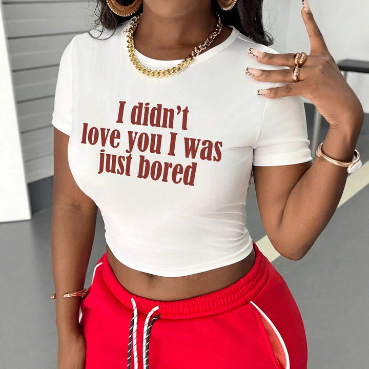 Dame Crop-Shirt med kreativt uttalande och figurnära snitt Mirla-Eva Jonsson