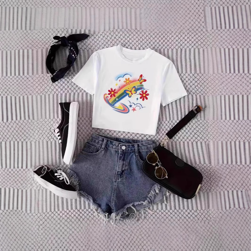 Dame Crop-T-Shirt i urban grafikdesign Mirla-Eva Jonsson