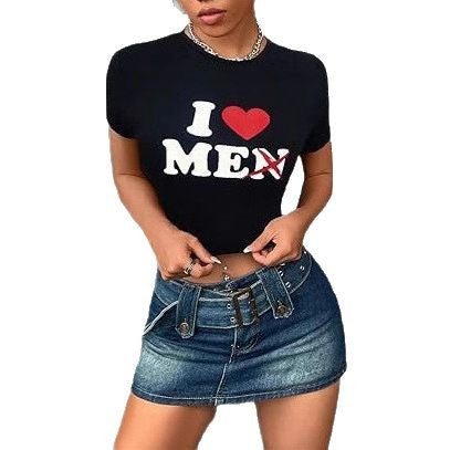 Dame Crop-T-Shirt i urban grafikdesign Mirla-Eva Jonsson