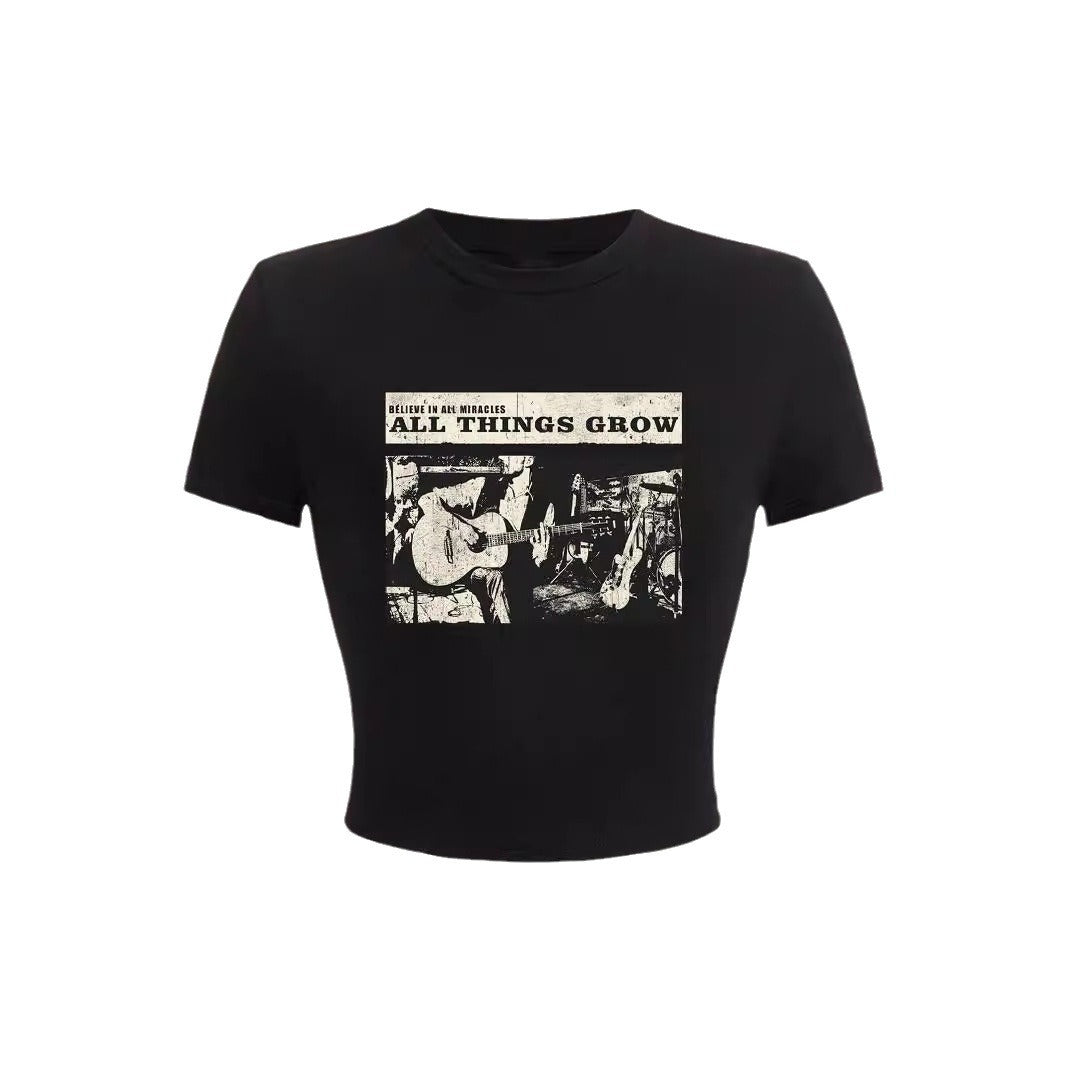 Dame Crop-T-Shirt med inspirerande tryck och figurnära skärning Mirla-Eva Jonsson