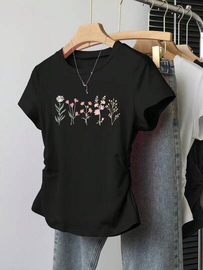 Dame Crop-T-shirt med figurnära skärning og moderne design Mirla-Eva Jonsson