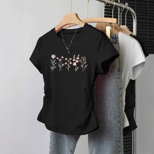 Dame Crop-T-shirt med figurnära skärning og moderne design Mirla-Eva Jonsson