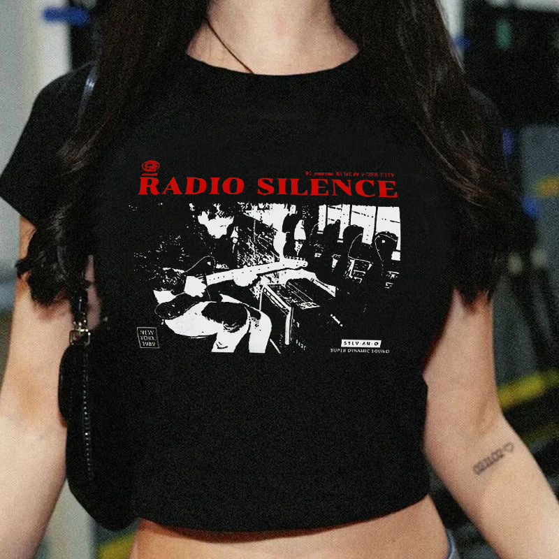 Dame Crop-T-shirt med fruktig körsbärdesign och lös passform Mirla-Eva Jonsson