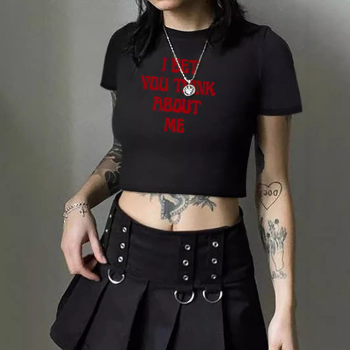 Dame Crop-T-shirt med kreativt seriemotiv Mirla-Eva Jonsson