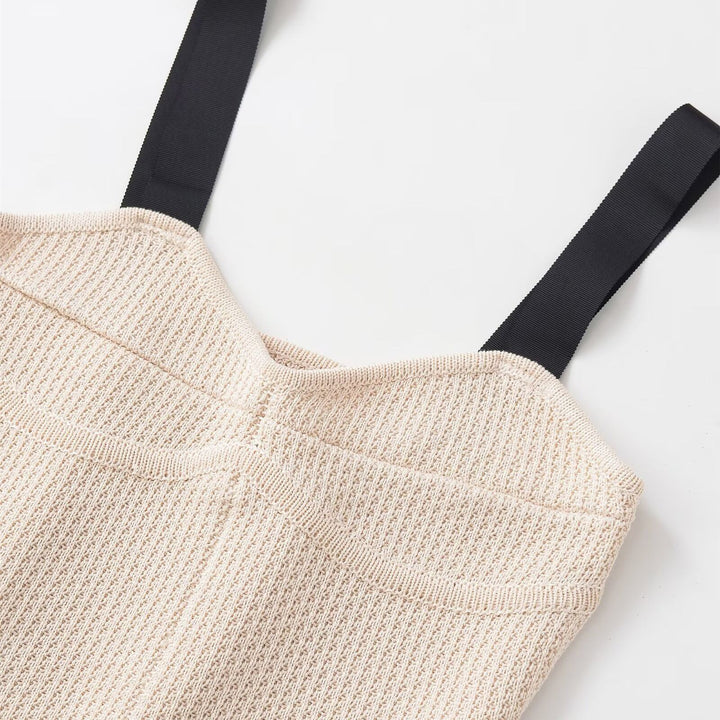 Dame Crop Top med elegant V-ringning och raffinerad struktur Mirla-Eva Jonsson