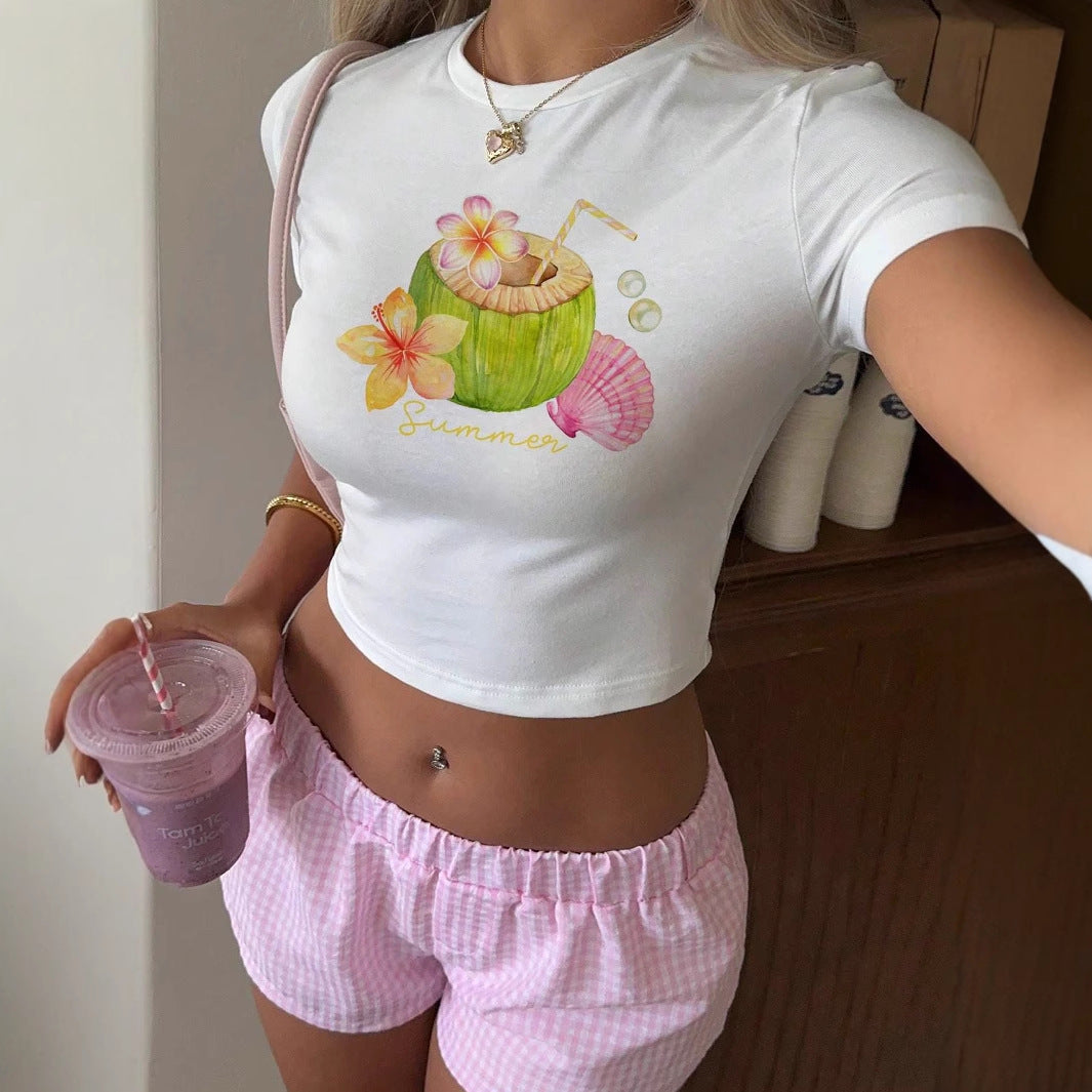 Dame Crop Top med fruktig sommar design och avslappnad skärning Mirla-Eva Jonsson