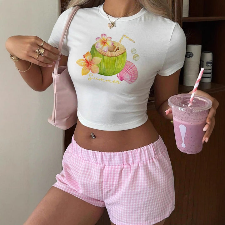 Dame Crop Top med fruktig sommar design och avslappnad skärning Mirla-Eva Jonsson