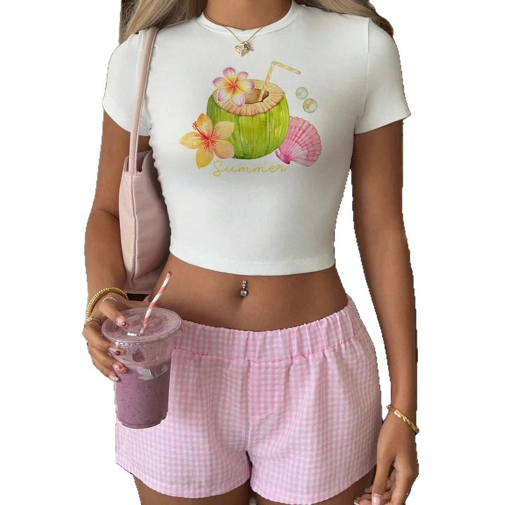 Dame Crop Top med fruktig sommar design och avslappnad skärning Mirla-Eva Jonsson