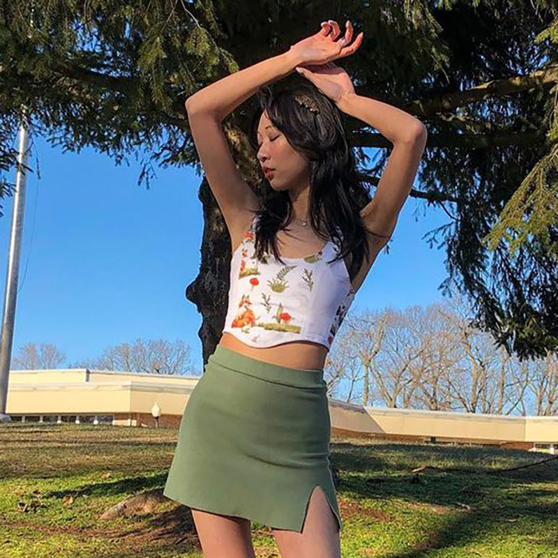 Dame Crop Top med konstnärlig flora-design och justerbara axelband Mirla-Eva Jonsson