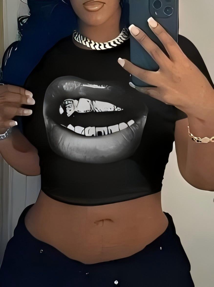 Dame Crop-Top med konstnärligt uttalande tryck Mirla-Eva Jonsson