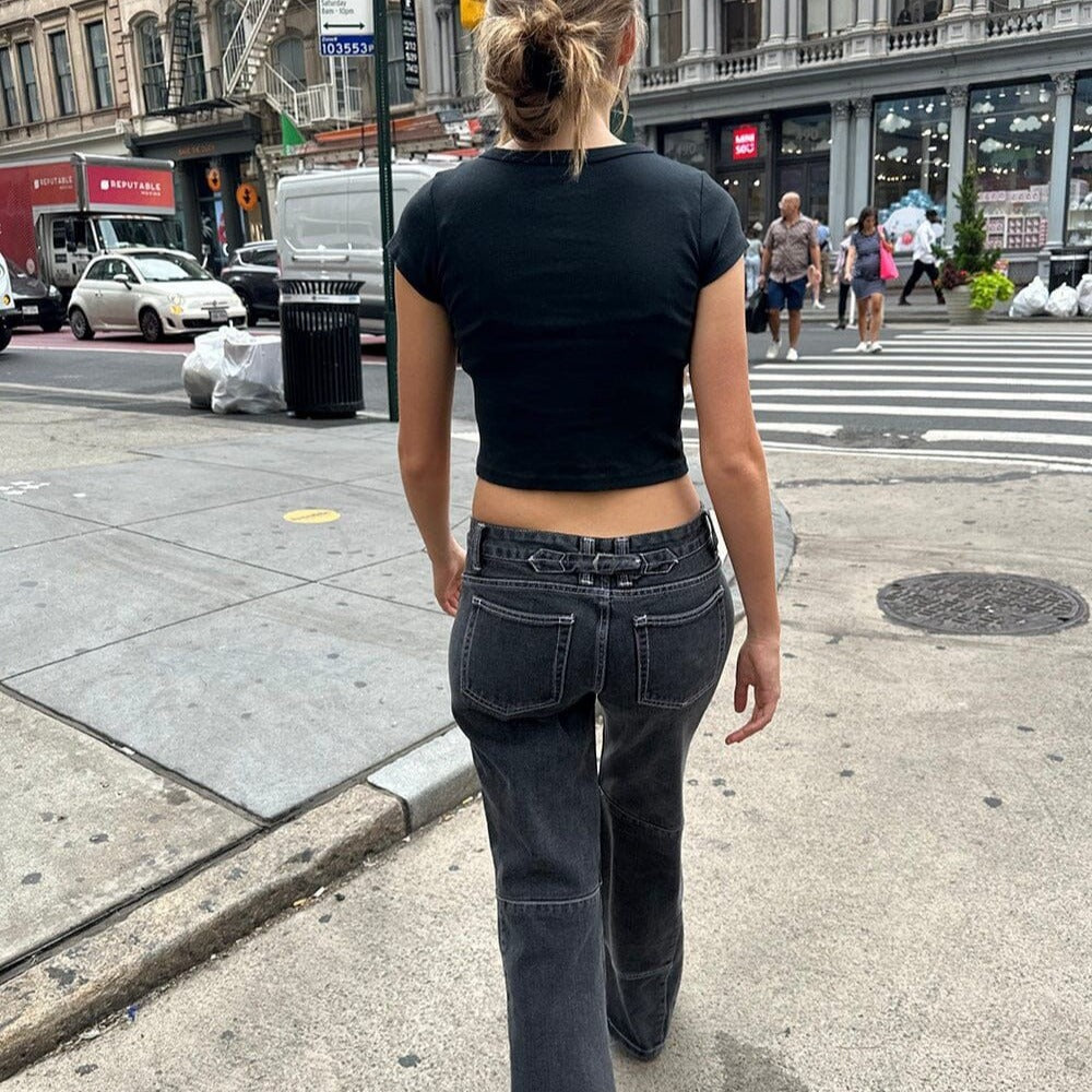 Dame Crop-Top med kreativ grafisk tryck och avslappnad snitt Mirla-Eva Jonsson