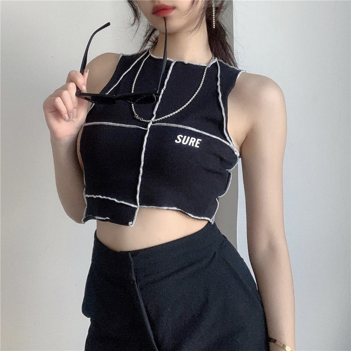 Dame Crop-Top med kreativ skärning och kontrasterande sömmar Mirla-Eva Jonsson