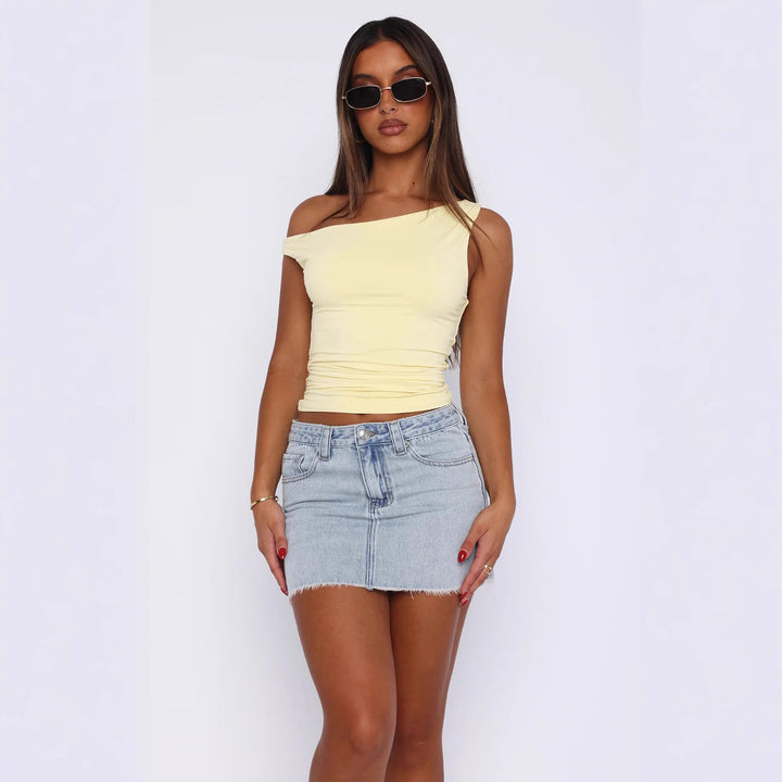 Dame Crop-top med blommigt mönster och off-shoulder design Mirla-Eva Jonsson