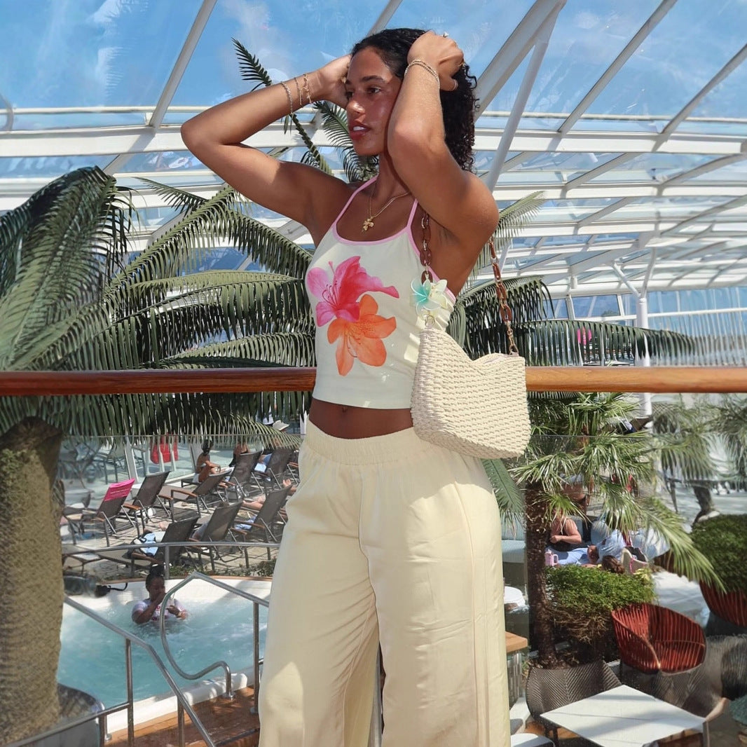 Dame Crop-top med blommönster och halterneck Mirla-Eva Jonsson
