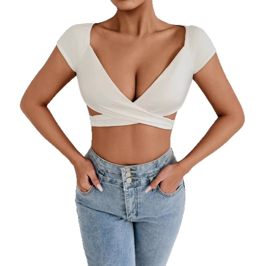 Dame Crop-top med elegant omslagsdesign Mirla-Eva Jonsson