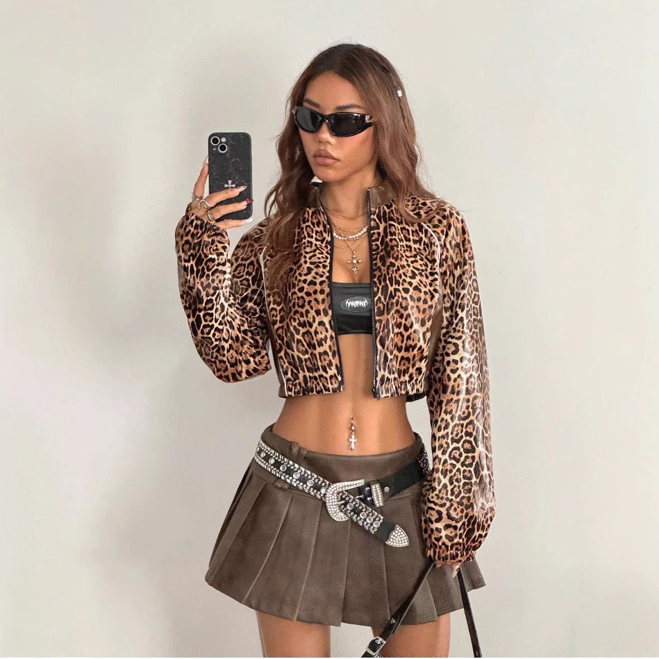 Dame Cropped Konstläderjacka med Leopardsmönster Mirla-Eva Jonsson